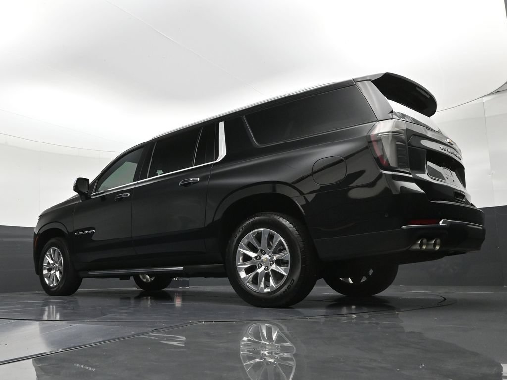 Used 2026 Chevrolet Suburban Premier RWD image 22