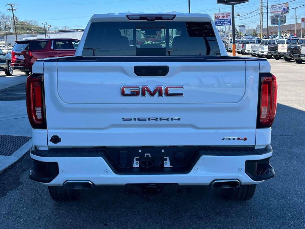 Used 2023 GMC Sierra 1500 AT4 w/ AT4 Premium Package AWD/4WD image 4