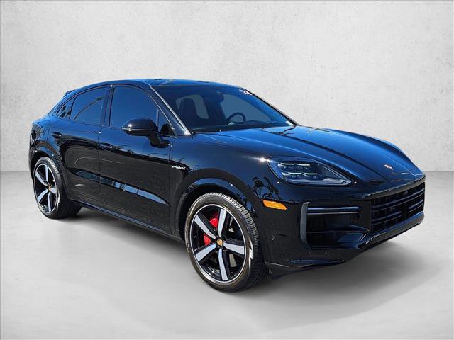 Used 2024 Porsche Cayenne Turbo image 3