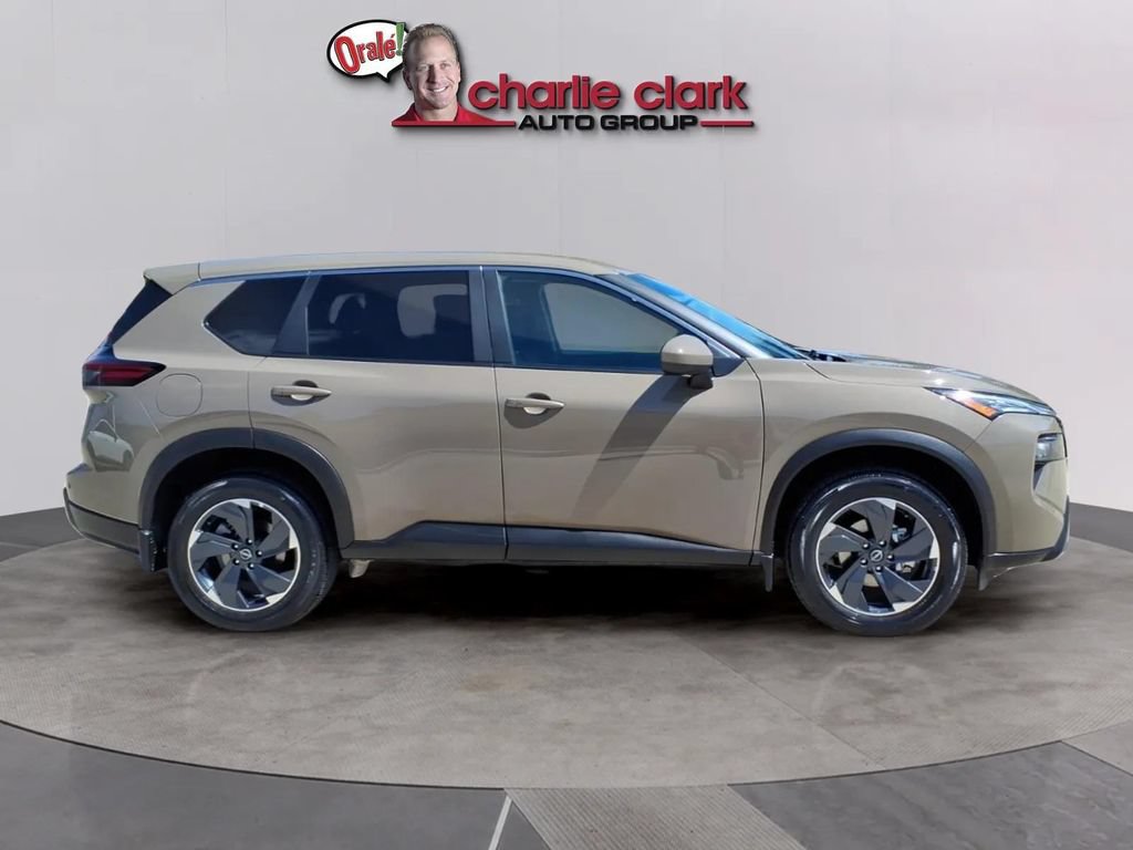 Certified 2024 Nissan Rogue SV FWD image 6