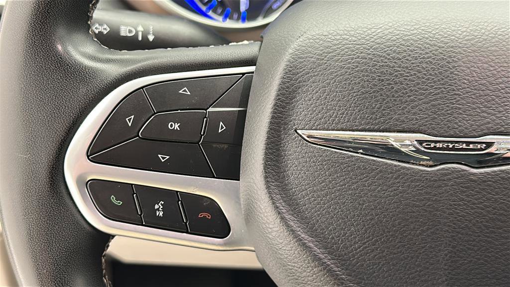 Used 2023 Chrysler Voyager LX FWD image 17