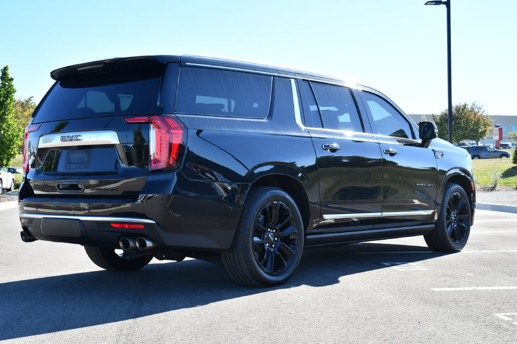 Used 2021 GMC Yukon XL Denali w/ Denali Ultimate Package AWD/4WD image 11