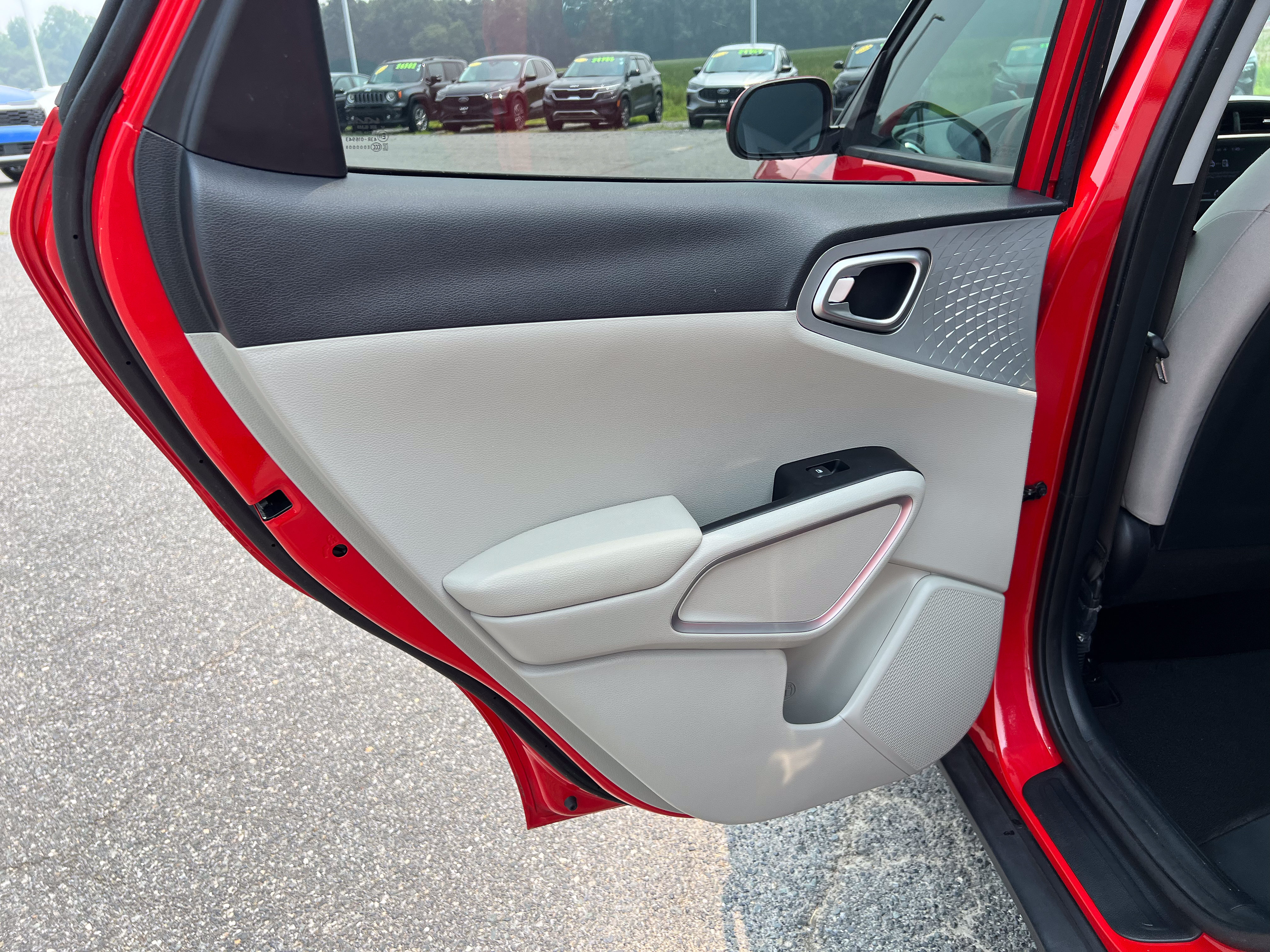 Used 2022 Kia Soul LX FWD image 21
