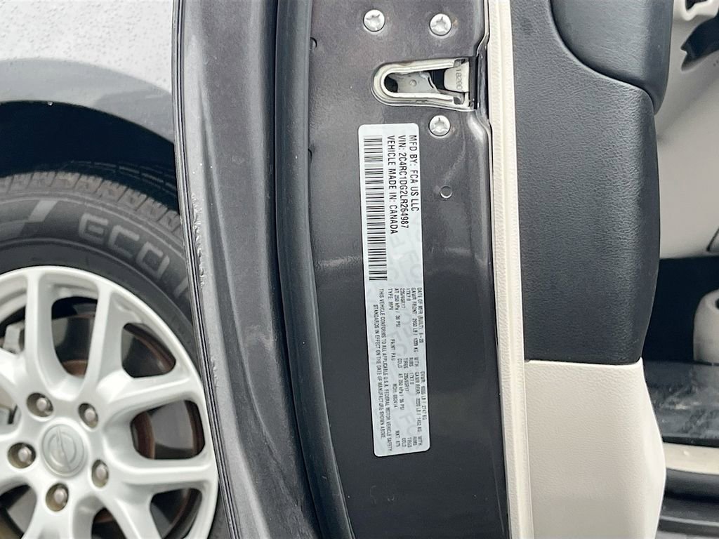 Certified 2020 Chrysler Voyager Lxi image 30