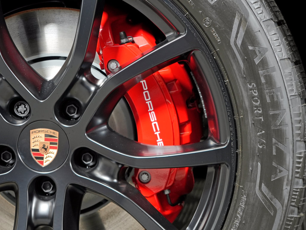 New 2026 Porsche Cayenne GTS AWD/4WD image 14