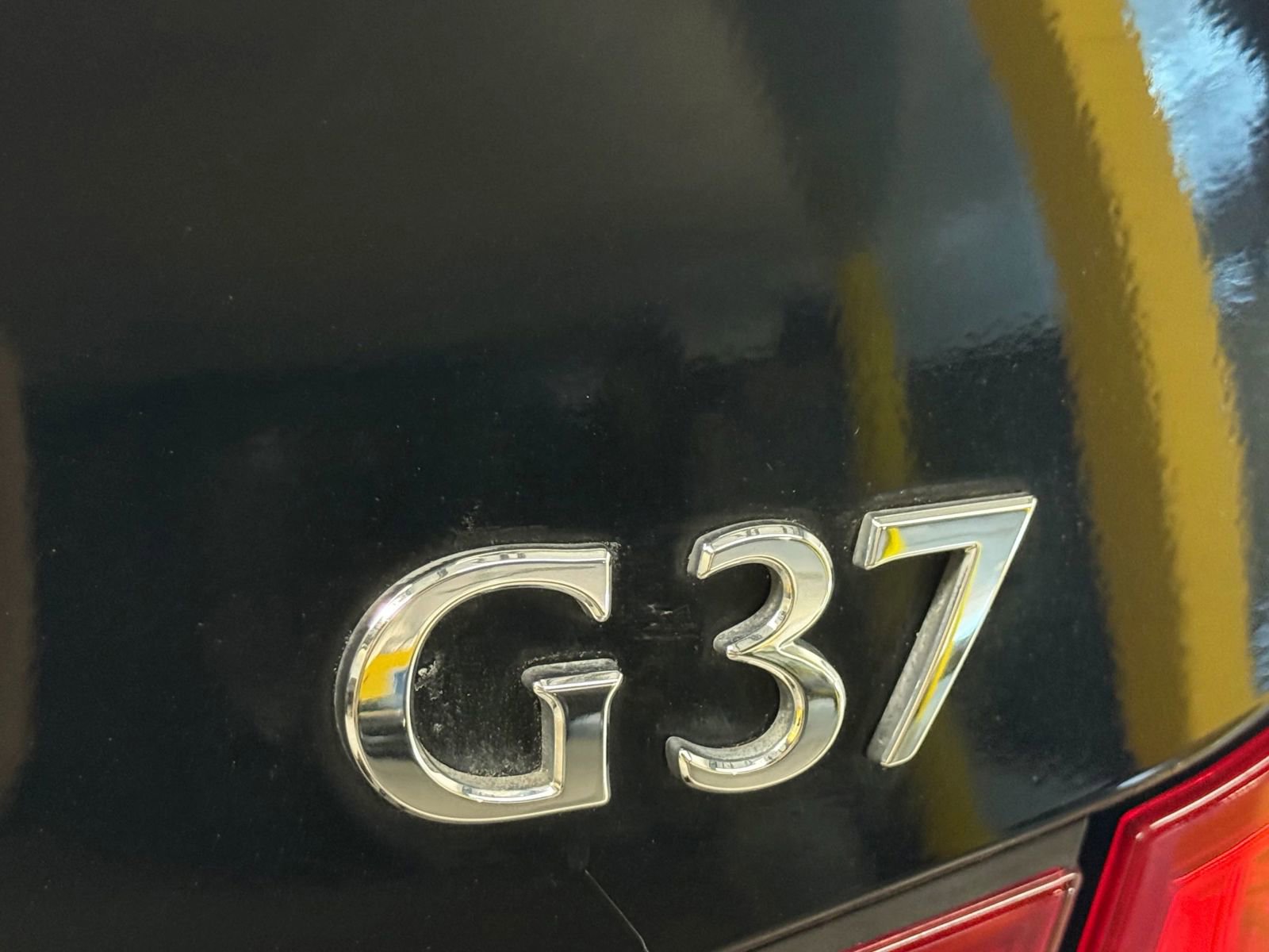 Used 2011 INFINITI G37 Journey image 13