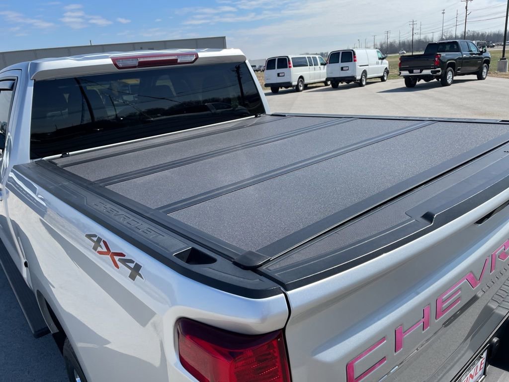 Used 2021 Chevrolet Silverado 1500 LT image 7