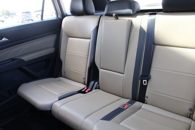 Used 2023 Volkswagen Atlas Cross Sport SEL R-Line image 23