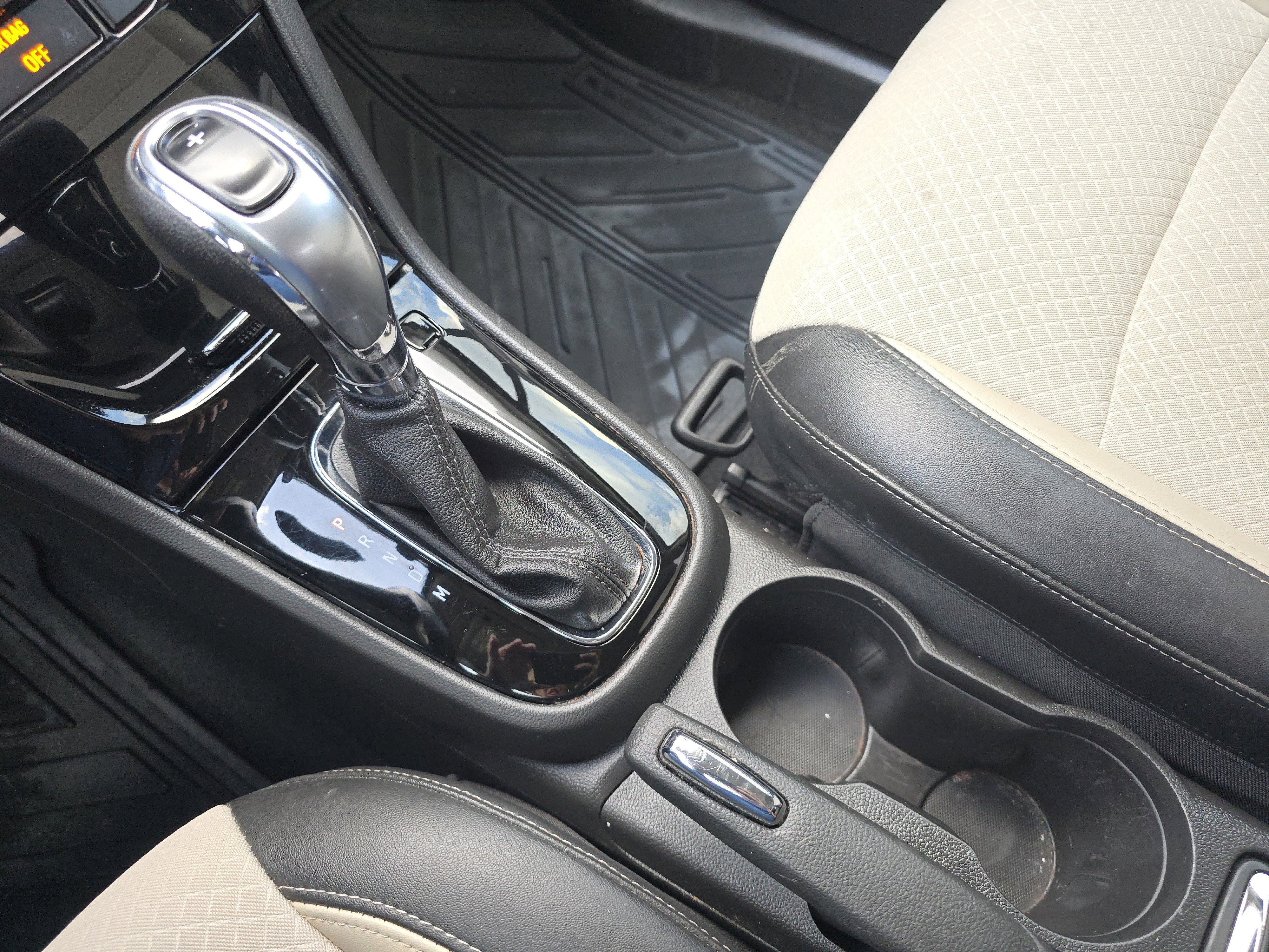 Used 2020 Buick Encore Preferred w/ Safety Package image 21