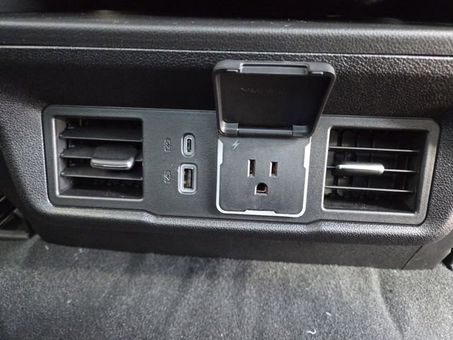 New 2026 GMC Sierra 1500 Elevation image 14