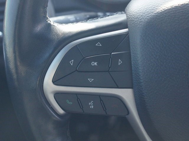 Used 2020 Jeep Grand Cherokee Laredo image 8