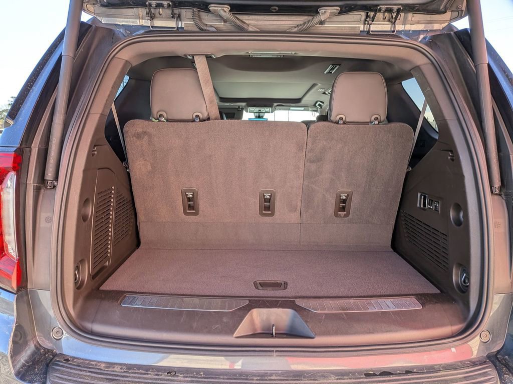Used 2021 GMC Yukon Denali w/ Denali Premium Package image 27