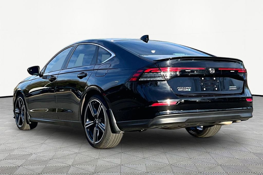 Used 2025 Honda Accord Sport image 5