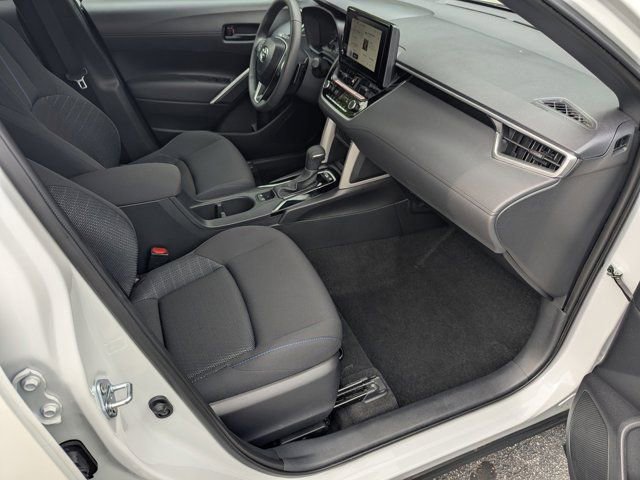 Used 2024 Toyota Corolla Cross SE image 12