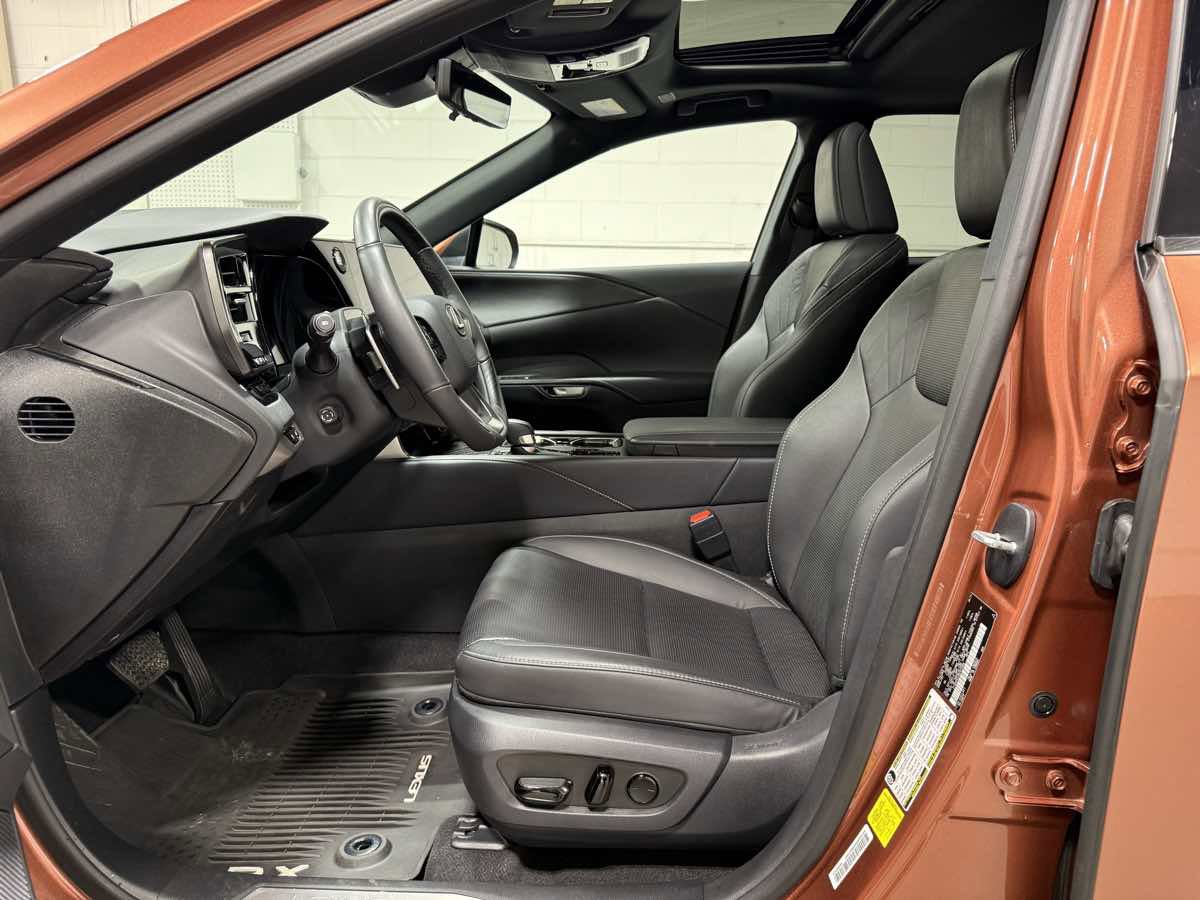 Used 2024 Lexus RX 350 Premium Plus image 9