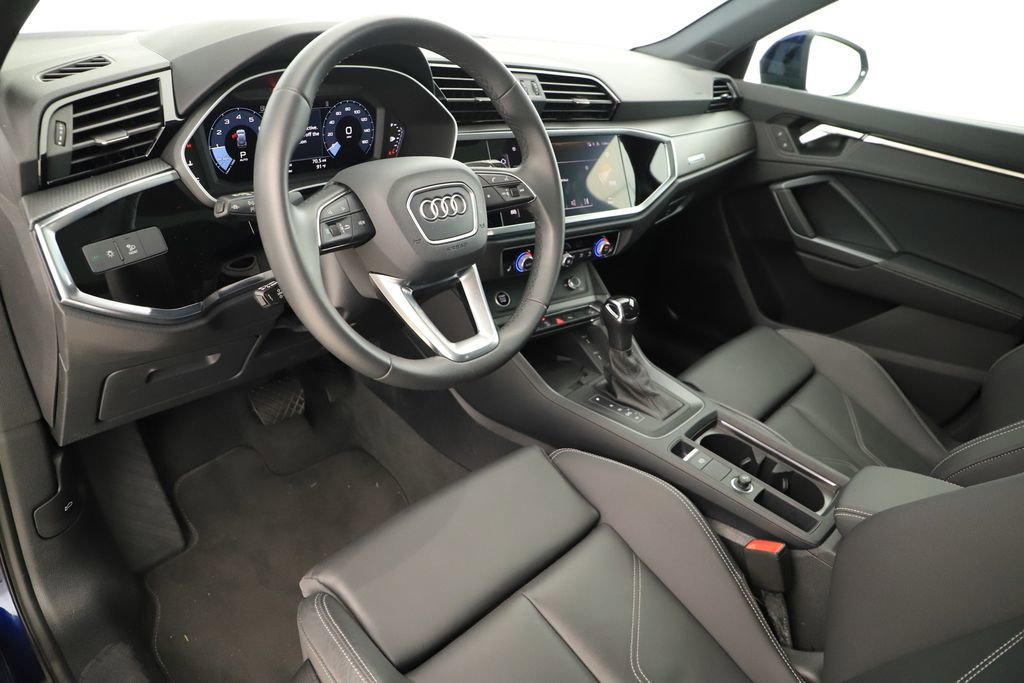 Used 2025 Audi Q3 2.0T Premium w/ Convenience Package image 15