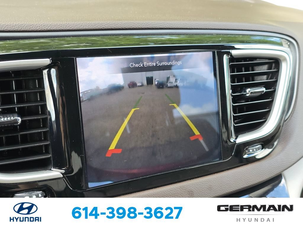 Used 2020 Chrysler Pacifica Touring-L Plus FWD image 31
