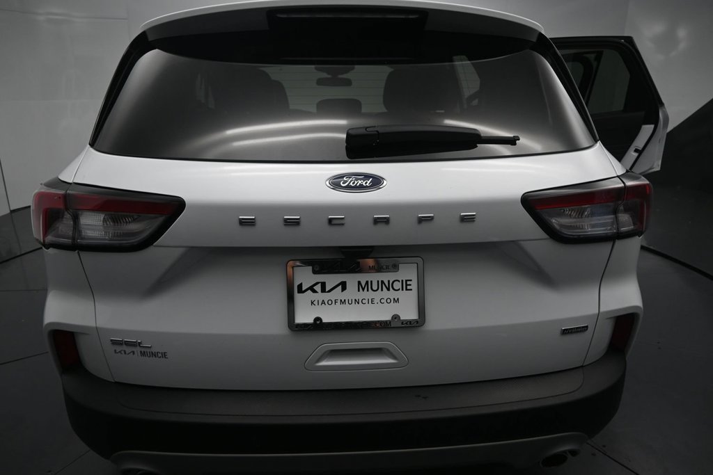 Used 2022 Ford Escape SEL FWD image 9