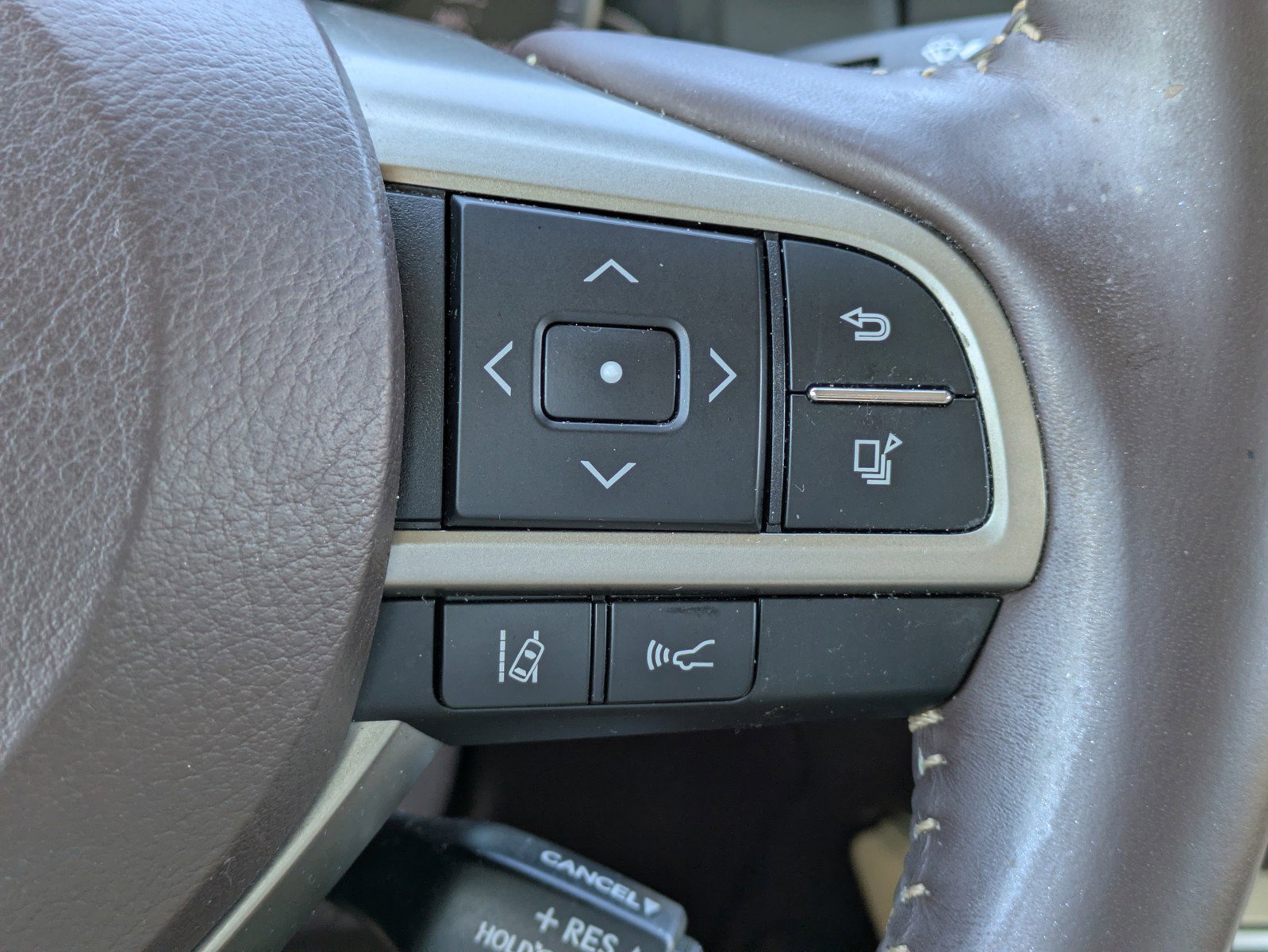 Used 2016 Lexus ES 350 w/ Luxury Package w/Wood Trim image 22