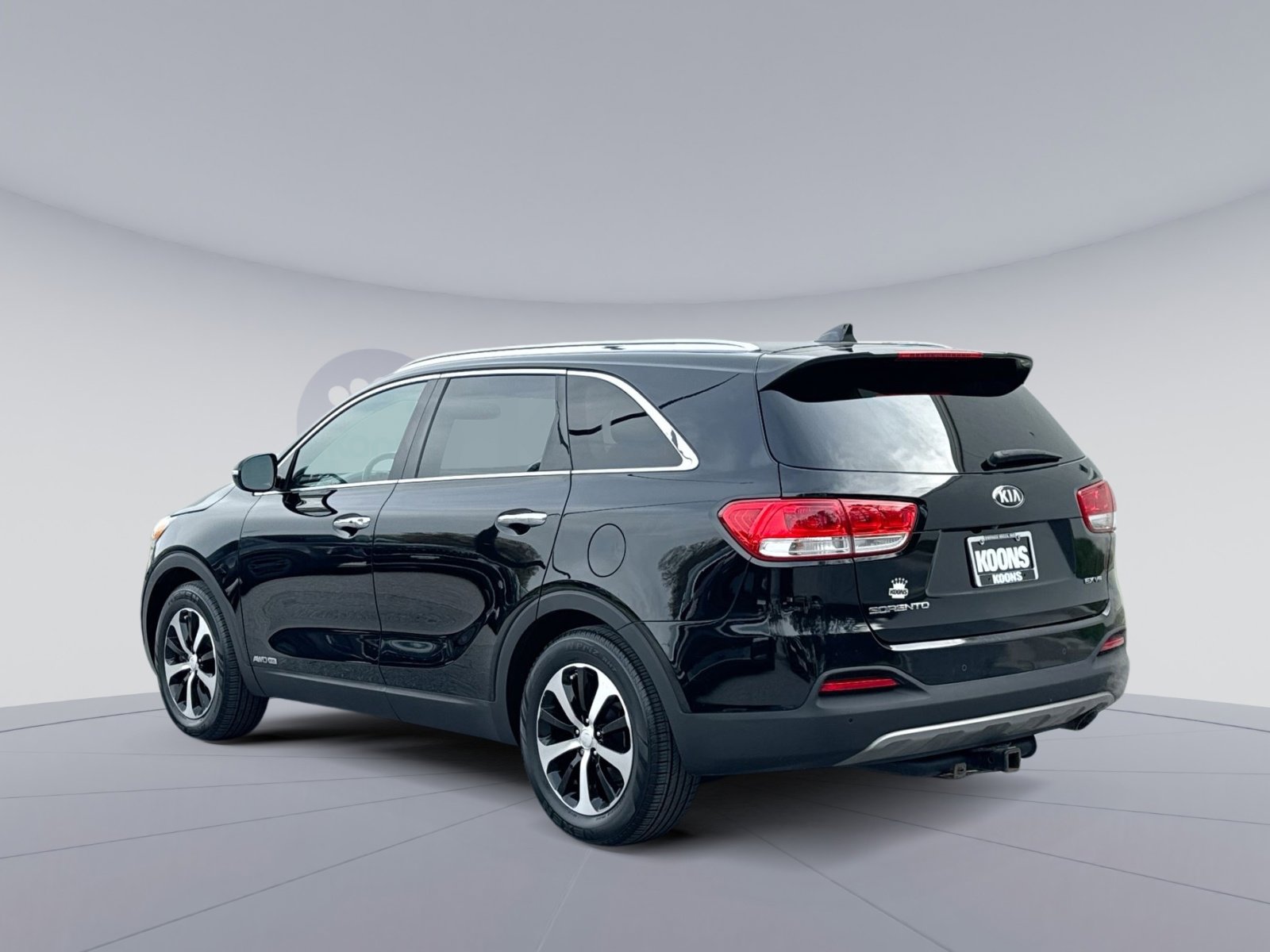 Used 2016 Kia Sorento EX w/ EX Touring Package image 4