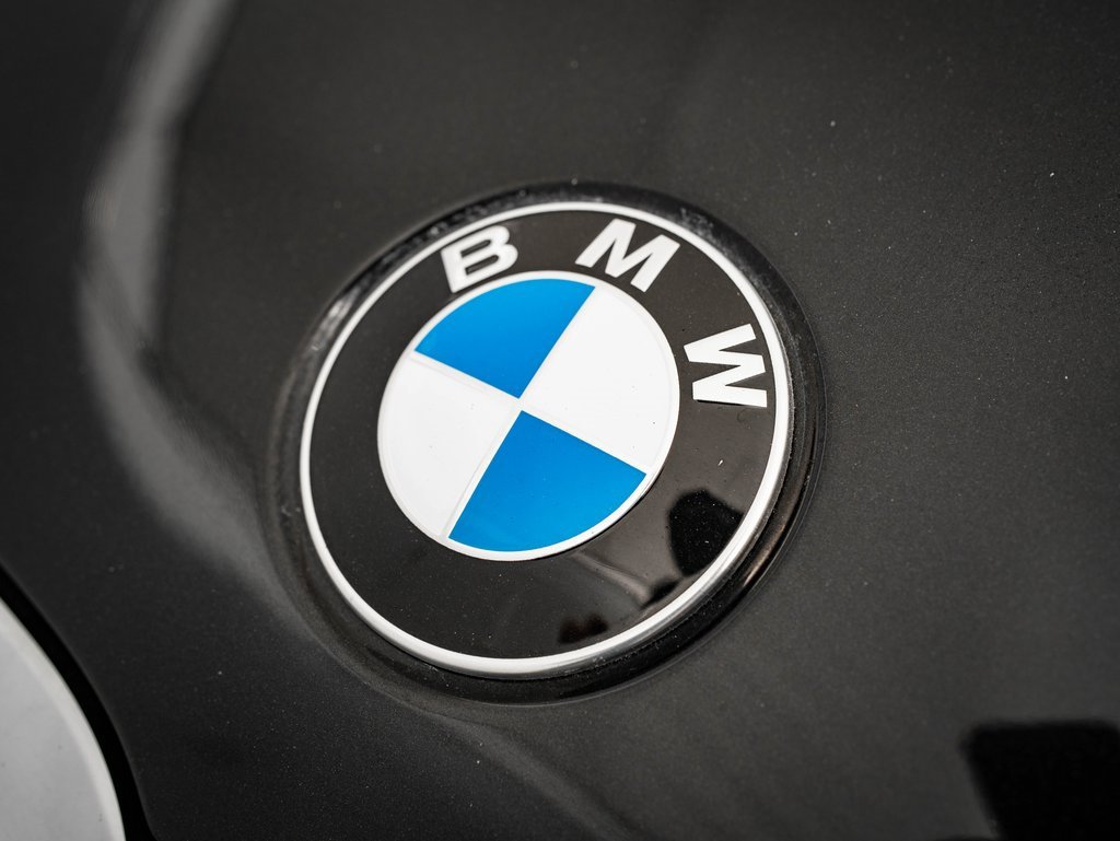 Used 2024 BMW 330i xDrive Sedan w/ Premium Package image 3