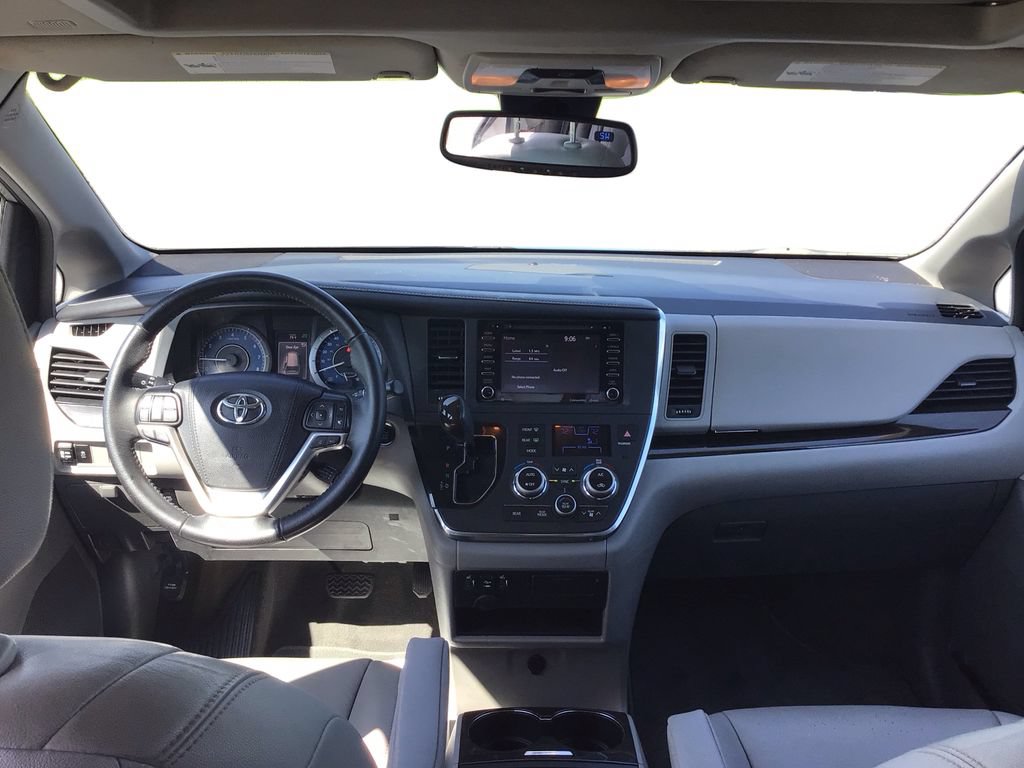 Used 2019 Toyota Sienna XLE w/ Carpet Mat Package FWD image 23