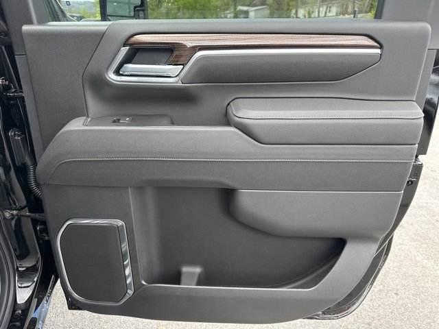 New 2025 Chevrolet Silverado 2500 LT w/ Z71 Chrome Sport Edition image 11