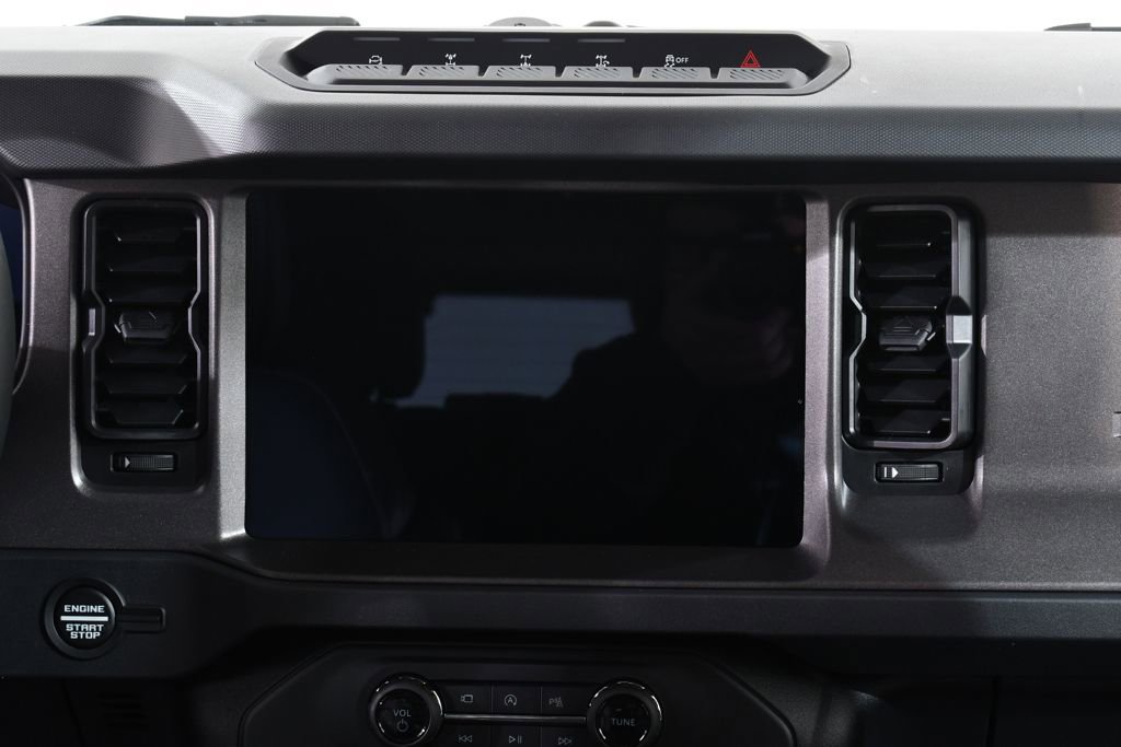 New 2025 Ford Bronco Badlands image 9