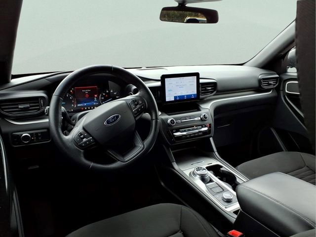 Used 2020 Ford Explorer XLT w/ Comfort Package AWD/4WD image 9
