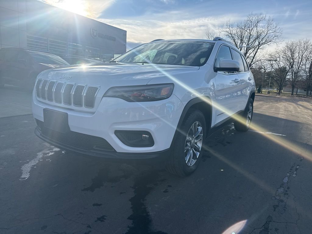Used 2020 Jeep Cherokee Latitude Plus w/ Comfort/Convenience Group image 2