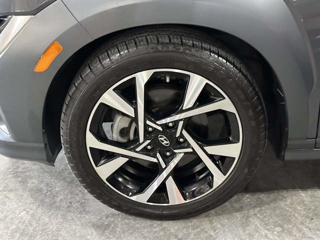 Used 2023 Hyundai Kona Limited AWD/4WD image 12
