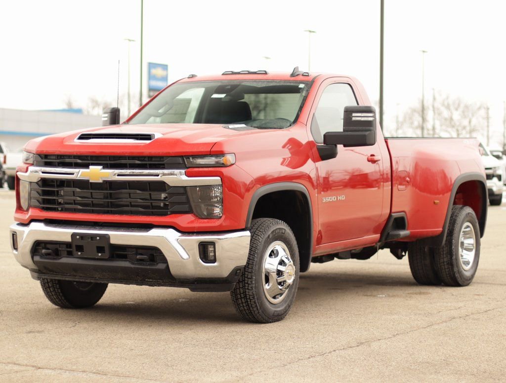 New 2026 Chevrolet Silverado 3500 LT AWD/4WD image 3