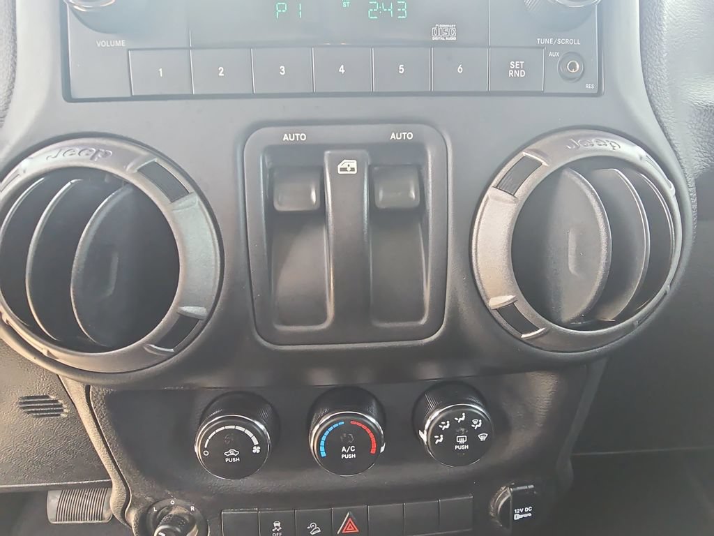 Used 2016 Jeep Wrangler Sport w/ Quick Order Package 24S AWD/4WD image 27