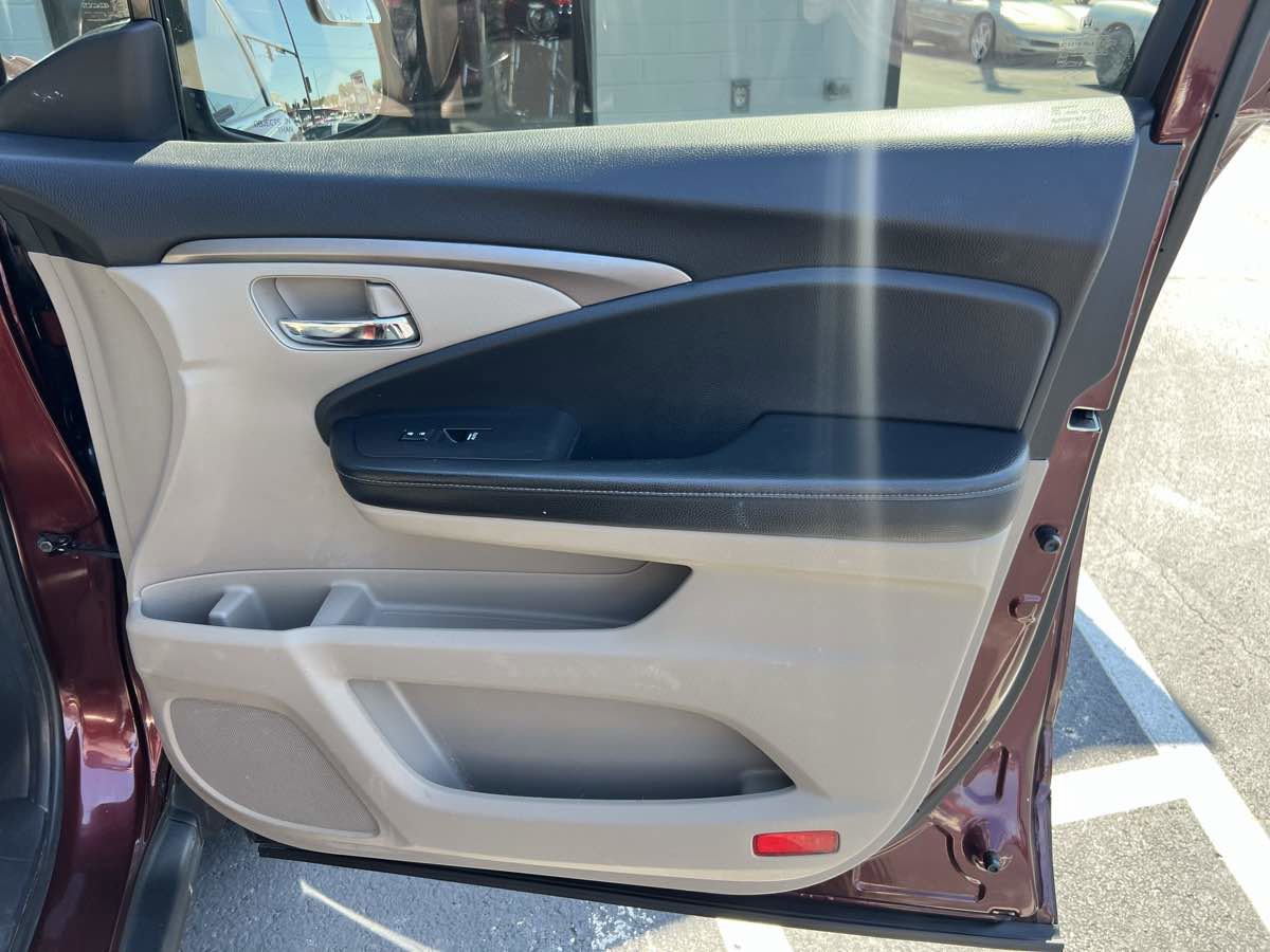 Used 2019 Honda Ridgeline RTL image 22