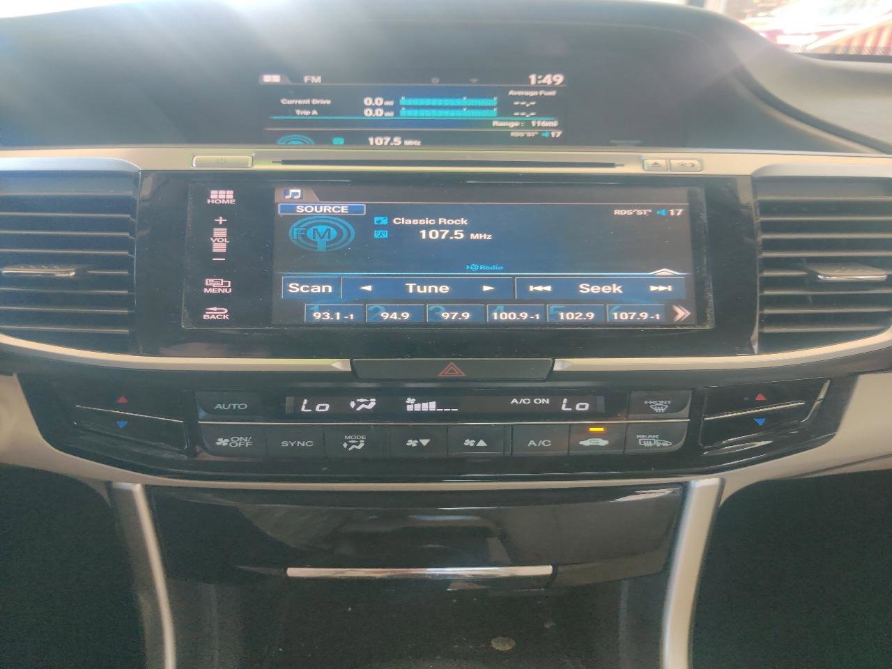 Used 2016 Honda Accord EX image 10