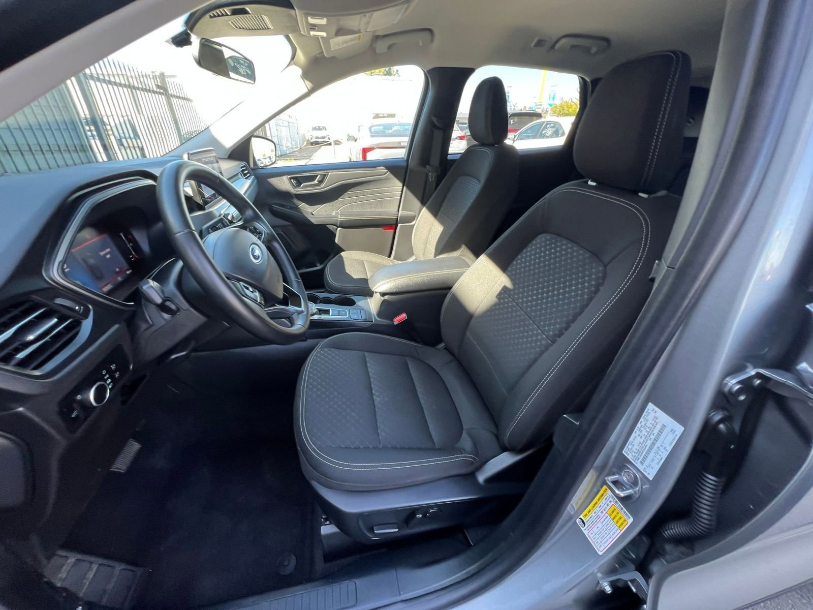 Used 2024 Ford Escape Active image 38