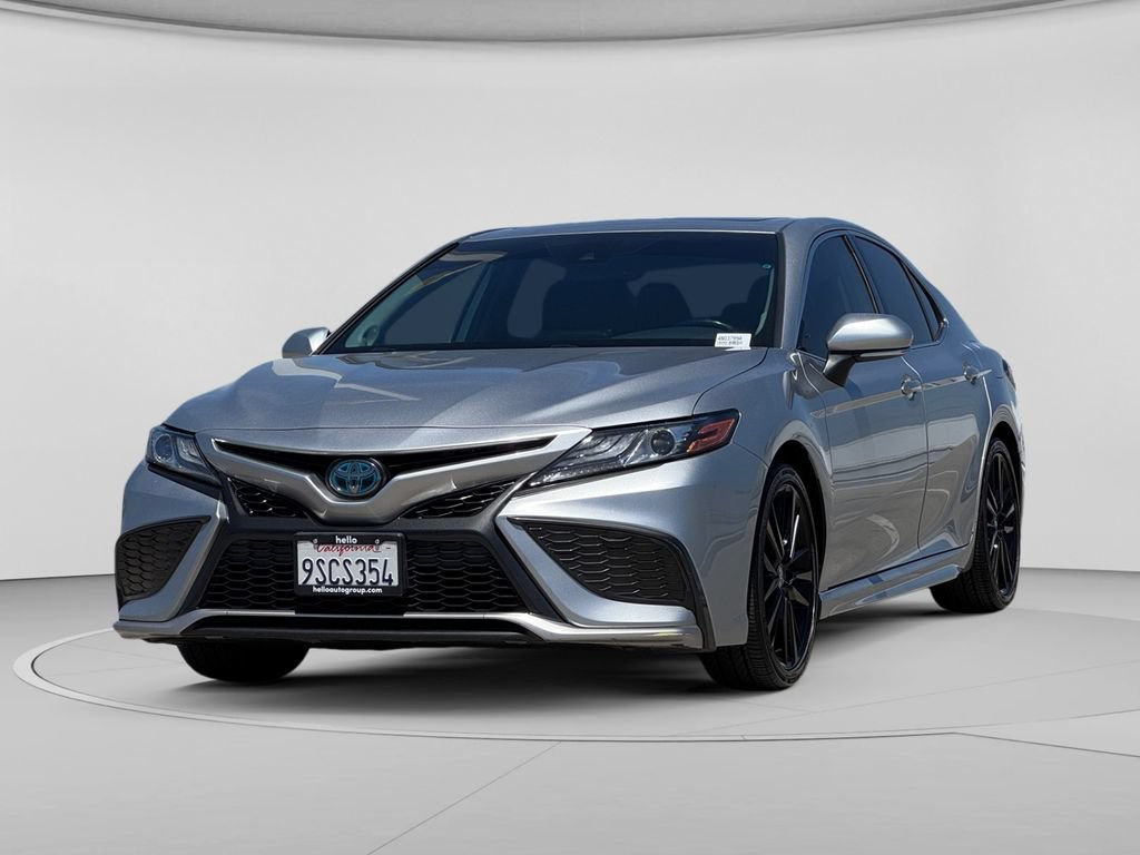 Used 2022 Toyota Camry XSE w/ Navigation Upgrade Package FWD image 6