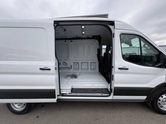 New 2026 Ford Transit 250 148 Medium Roof RWD image 25