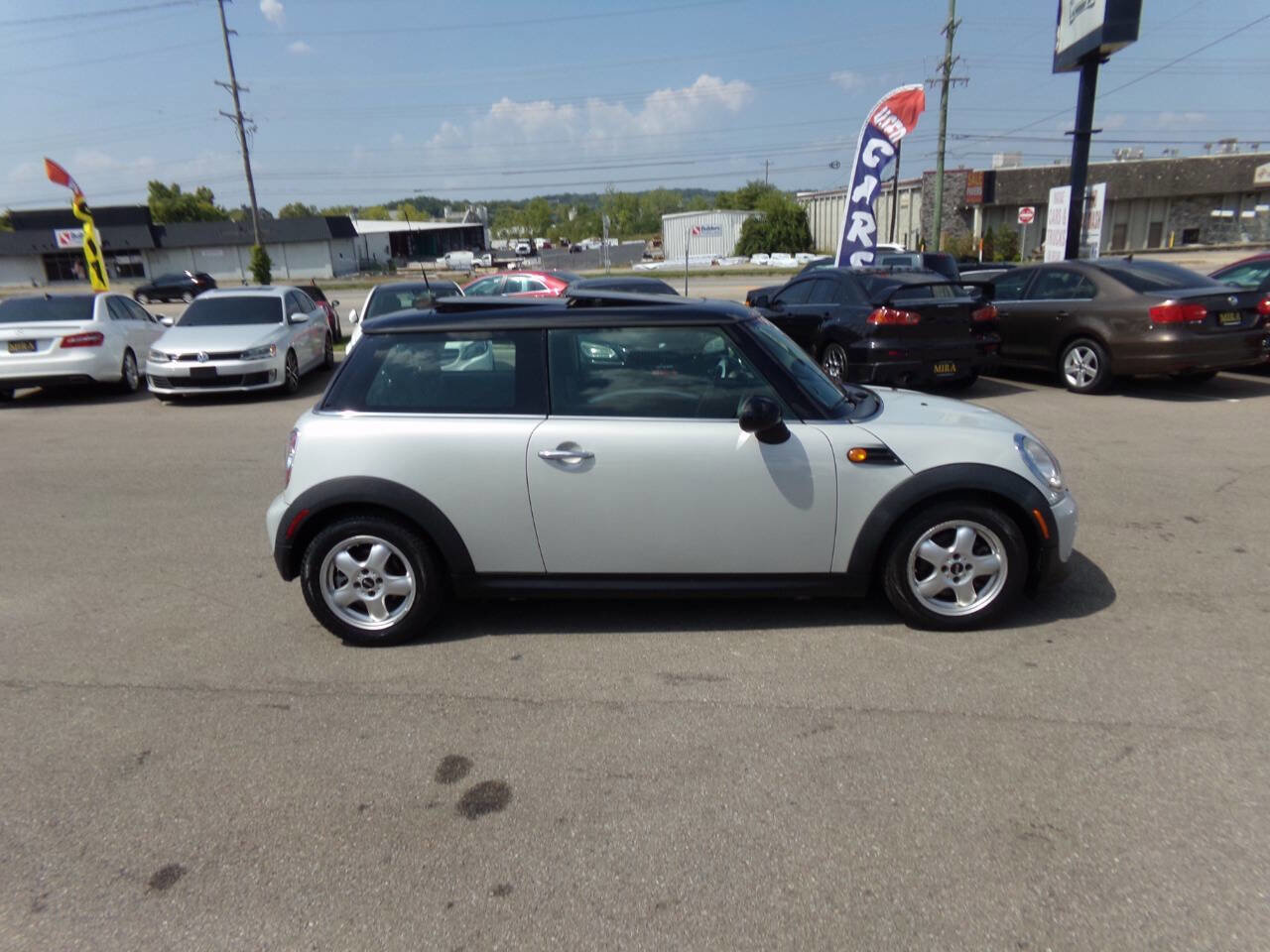 Used 2011 MINI Cooper Hardtop image 3
