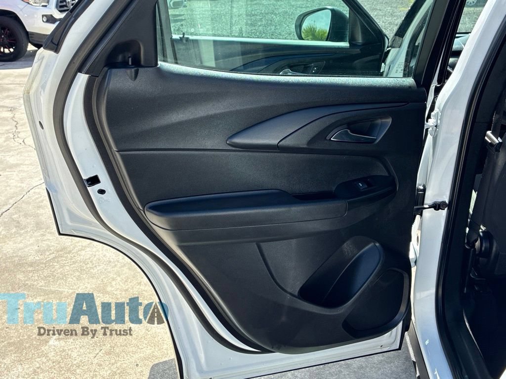 Used 2022 Chevrolet TrailBlazer LS AWD/4WD image 38