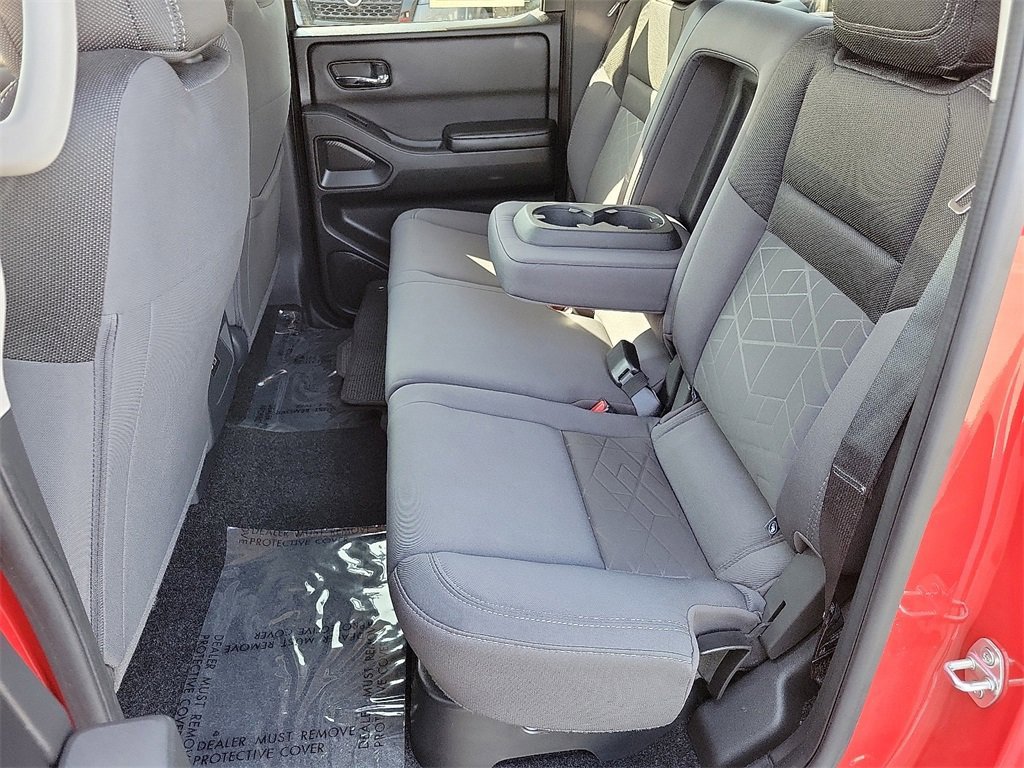 Used 2025 Nissan Frontier SV image 19