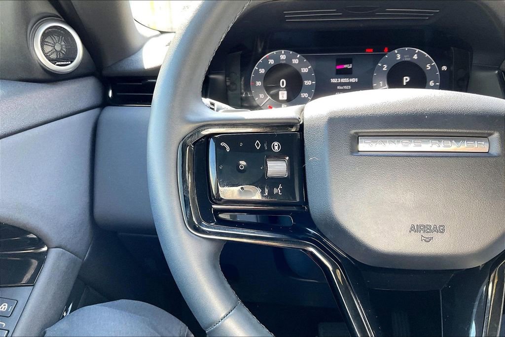 Used 2025 Land Rover Range Rover Evoque S image 11