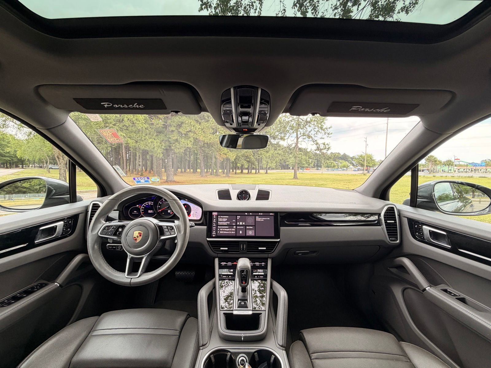 Used 2021 Porsche Cayenne AWD/4WD image 2