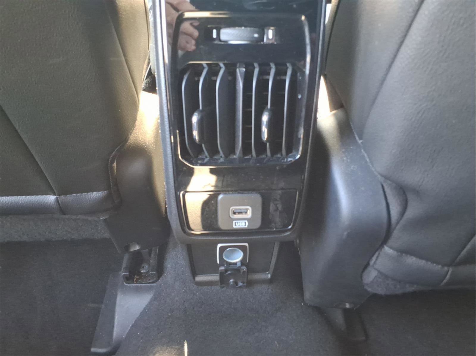 Used 2025 Jeep Compass Limited AWD/4WD image 13