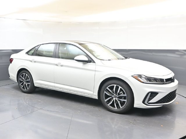 Used 2026 Volkswagen Jetta SE FWD image 7