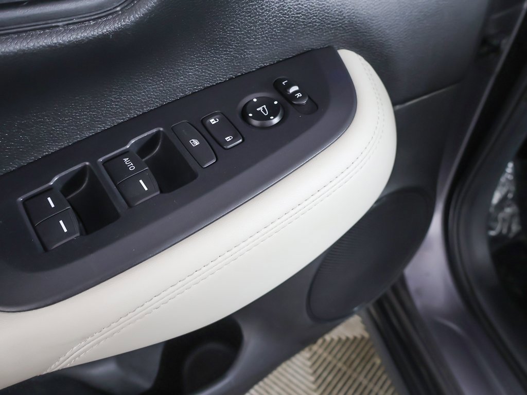 Used 2023 Honda HR-V LX image 33