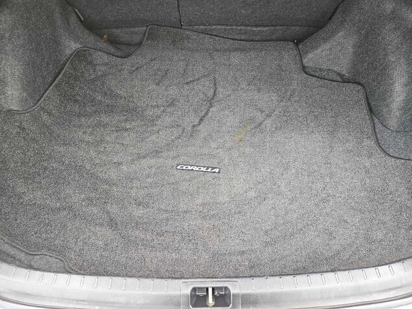 Used 2014 Toyota Corolla LE image 30