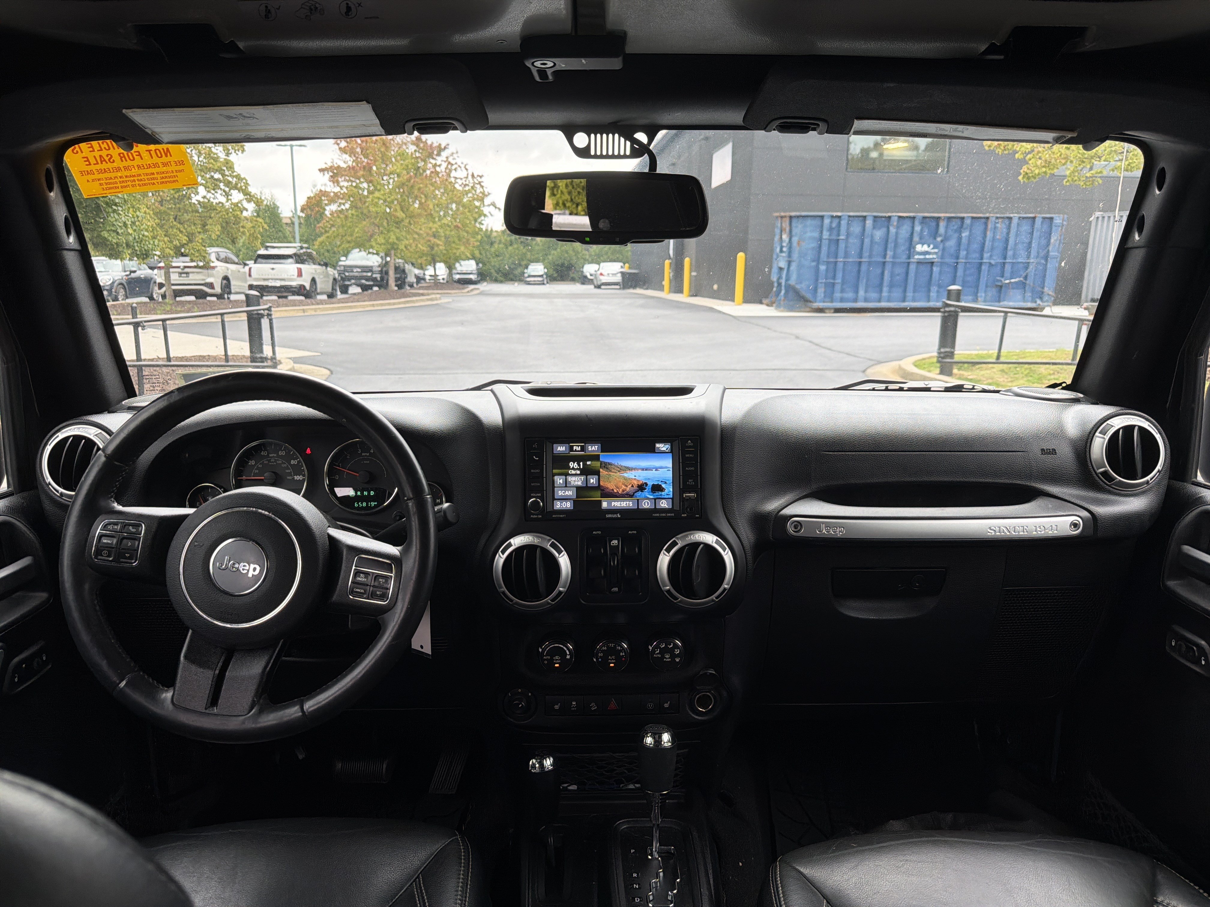 Used 2016 Jeep Wrangler Unlimited Sahara w/ Connectivity Group AWD/4WD image 19