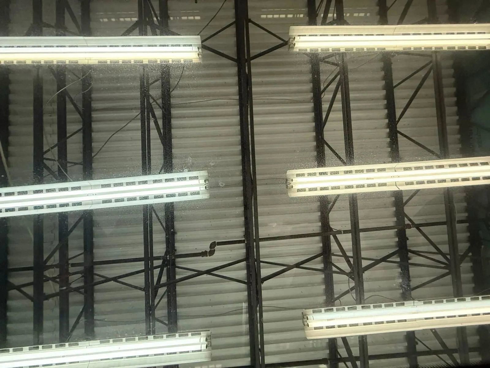 Used 2016 Mercedes-Benz E 350 Sedan w/ Premium Package image 33