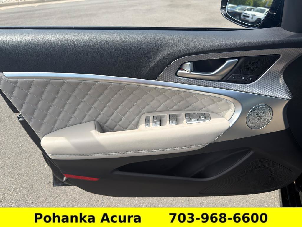 Used 2023 Genesis G70 3.3T w/ Sport Prestige Package AWD/4WD image 23